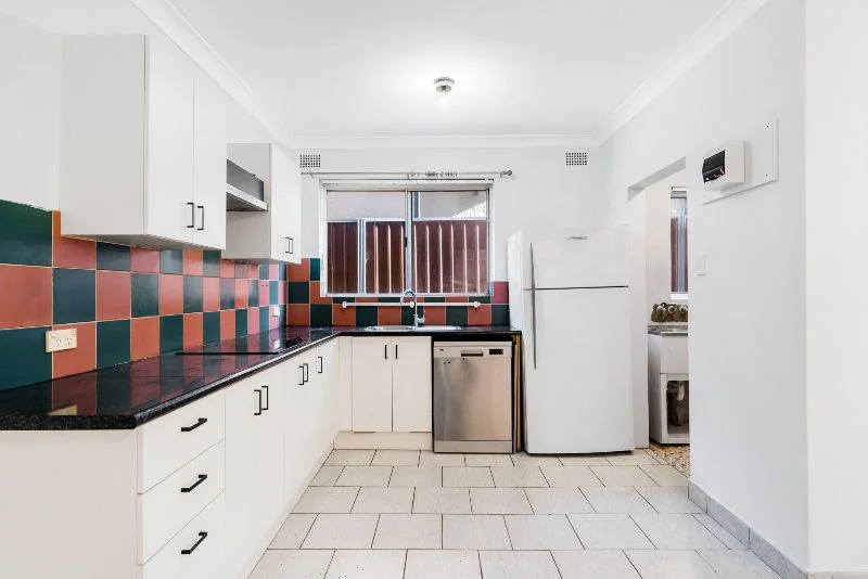 Warren Rd, Marrickville NSW 2204