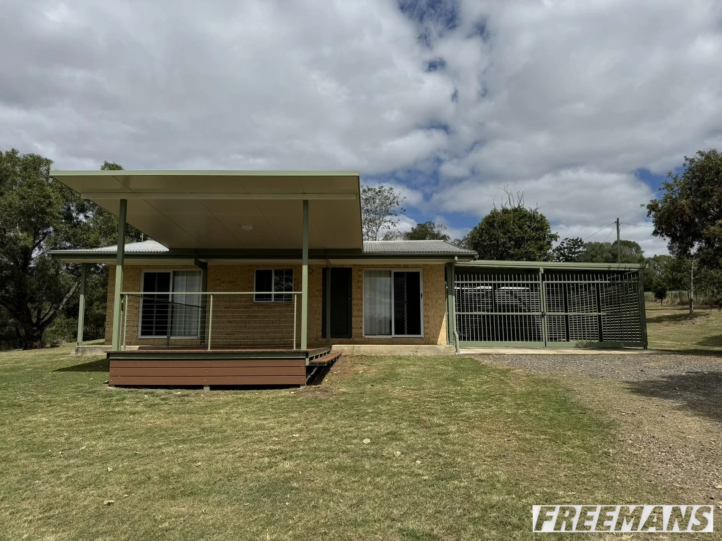 77 Calvert Road, East Nanango QLD 4615