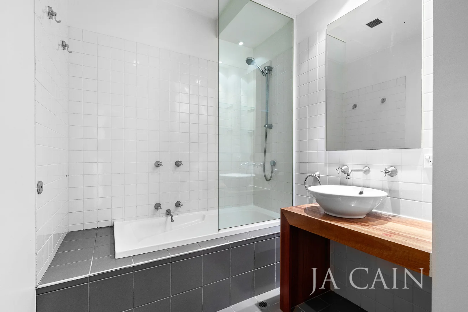 Additional image 8 of 208/166 Wellington Parade, East Melbourne VIC 3002