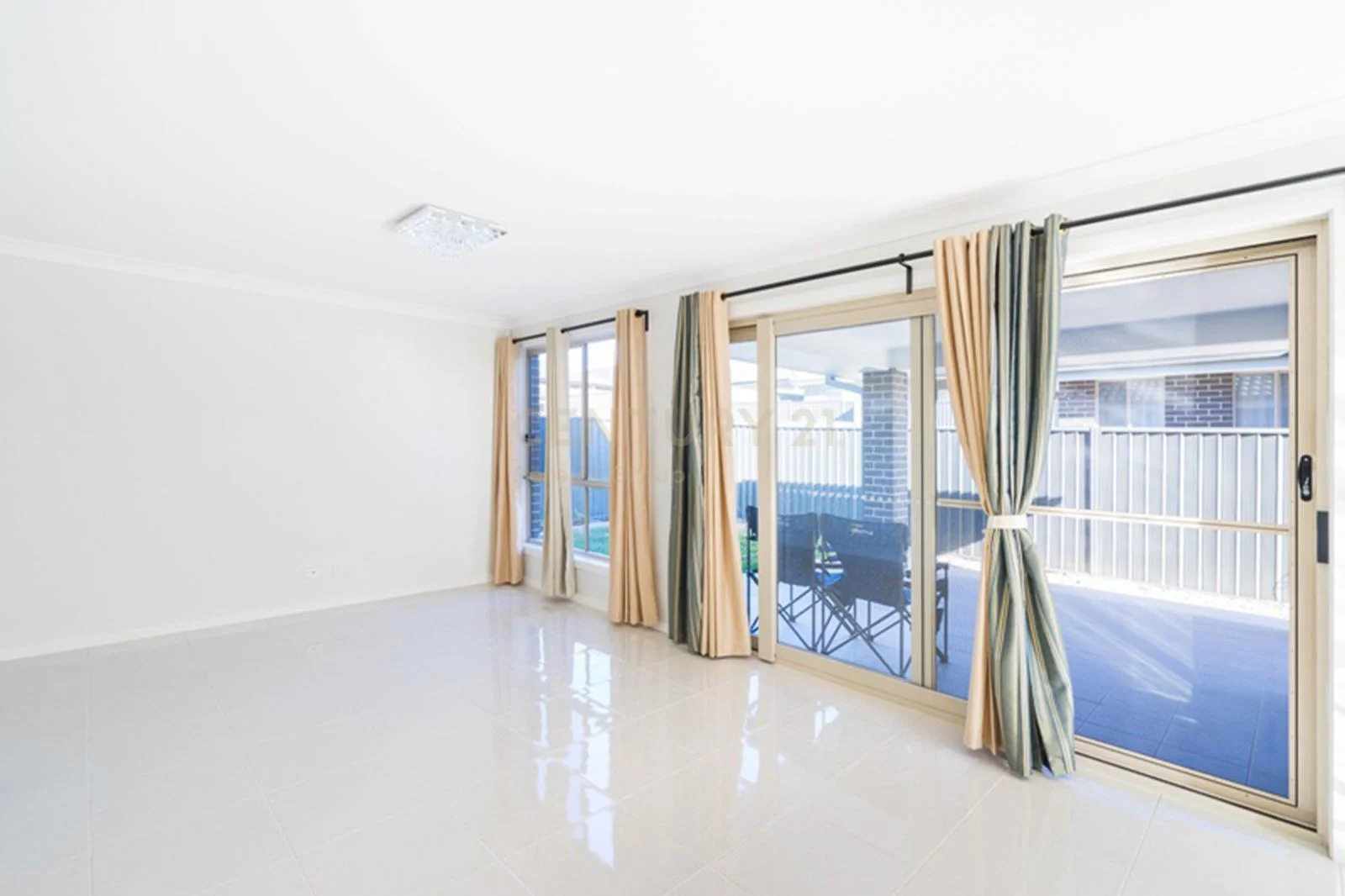24 Richards Loop, Oran Park NSW 2570 photo 3