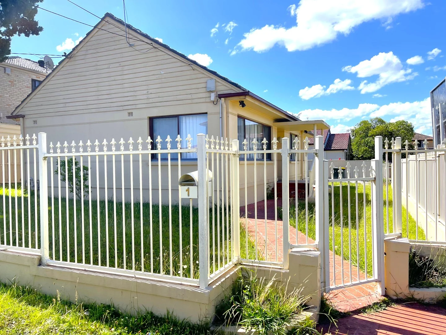 1 Hunter Street, Fairfield NSW 2165