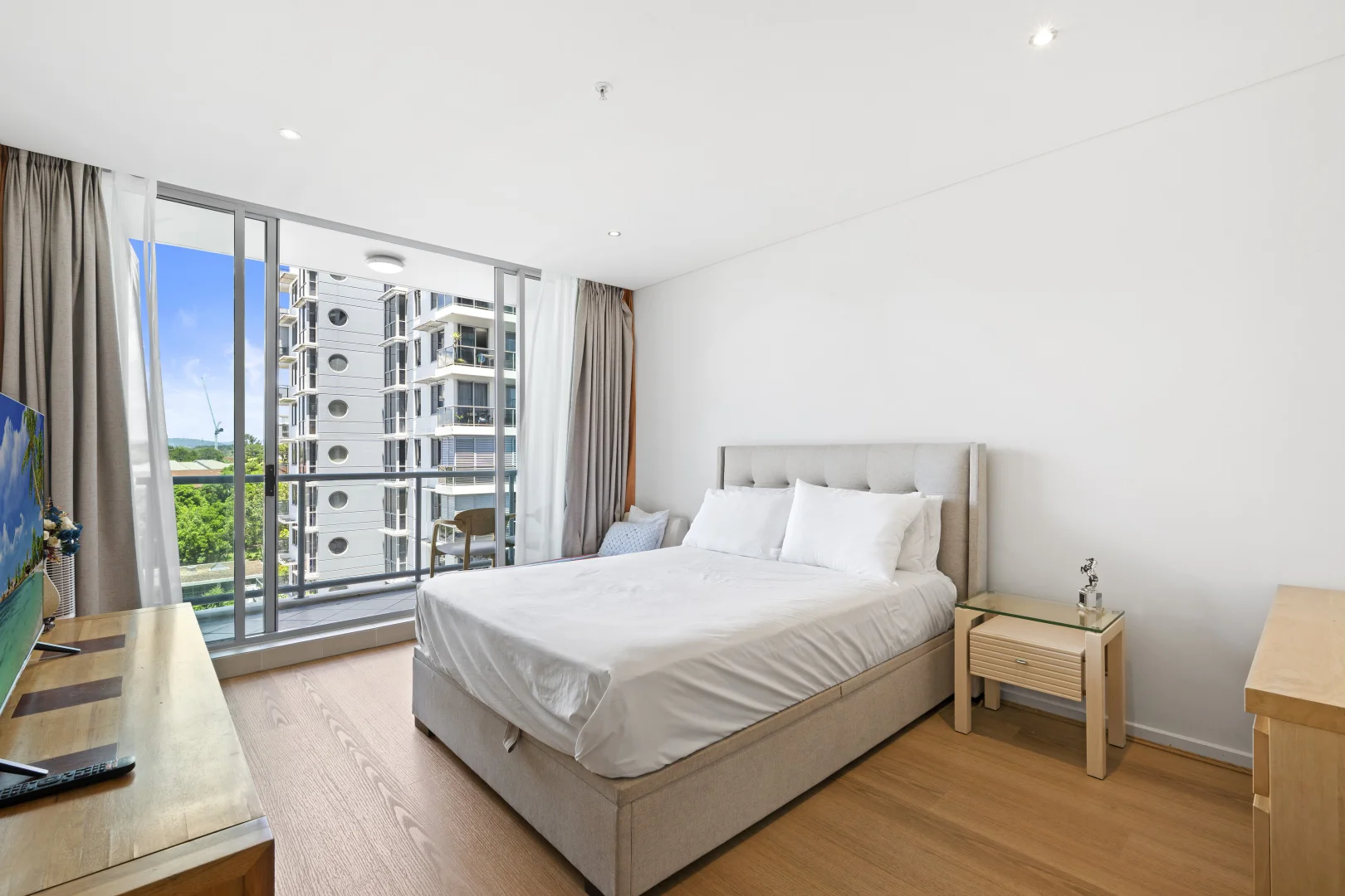 Additional image 6 of 910/1 Como Crescent, Southport QLD 4215