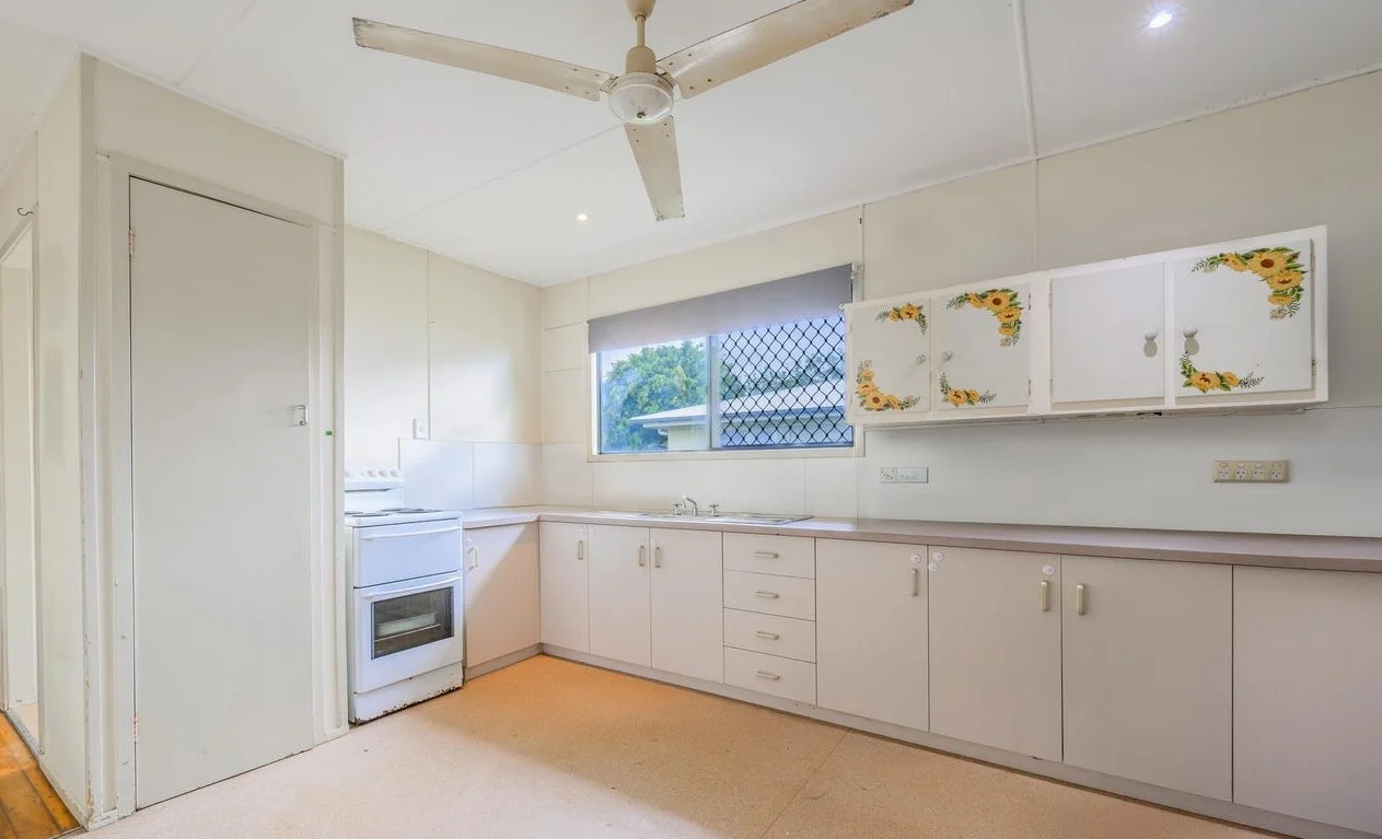 15 Moura Crescent, Barney Point QLD 4680
