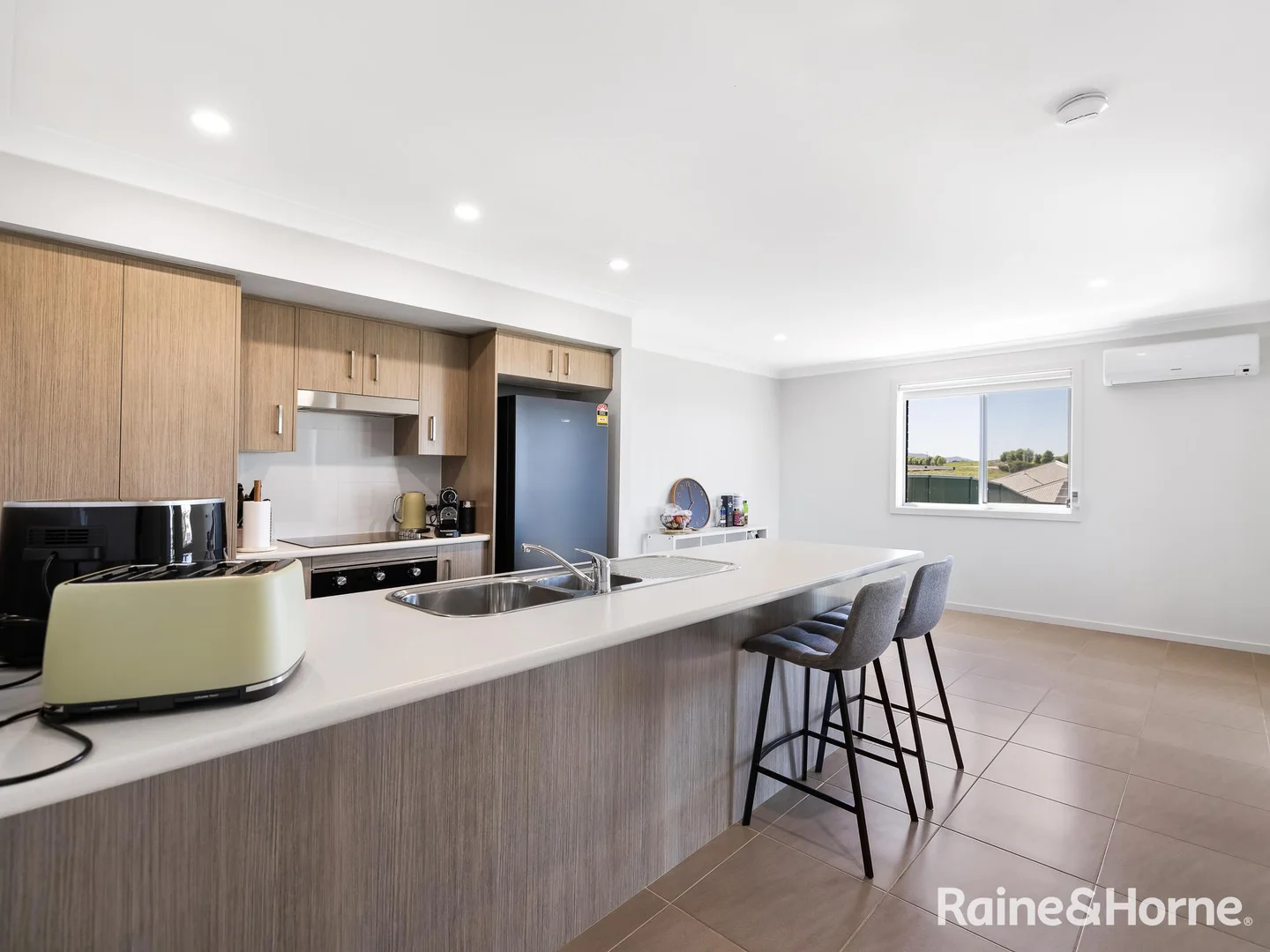 Additional image 2 of 10 Wallace Way, Kelso NSW 2795