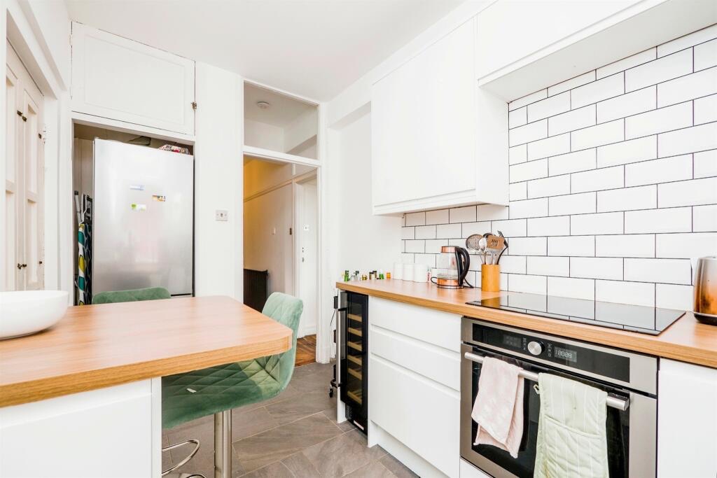 Additional image 4 of 2 Bed Flat, Branksome House, CF10, N1 7GU