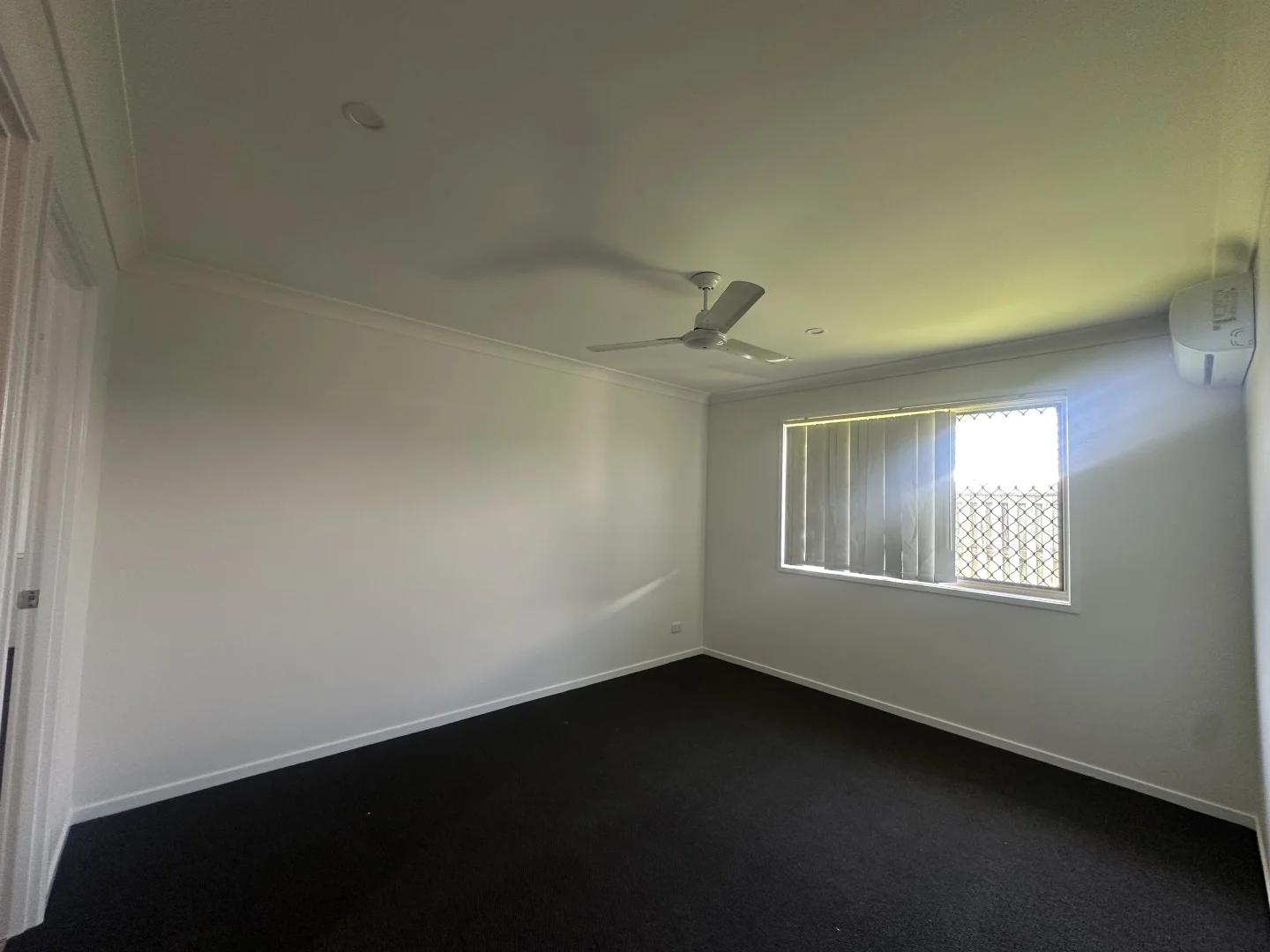 16 Burleigh Ct, Blacks Beach QLD 4740 photo 5