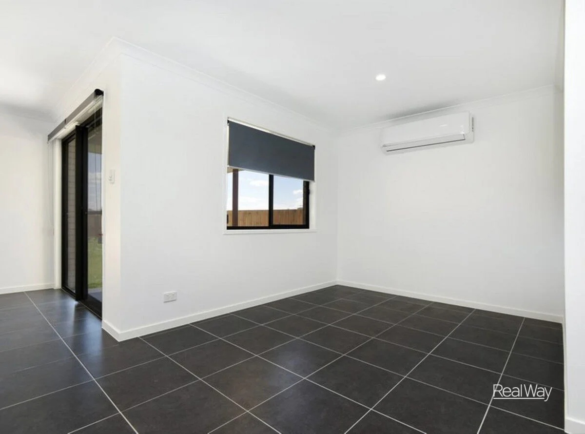 Additional image 4 of 2/7 McInnes Crescent, Glenvale QLD 4350