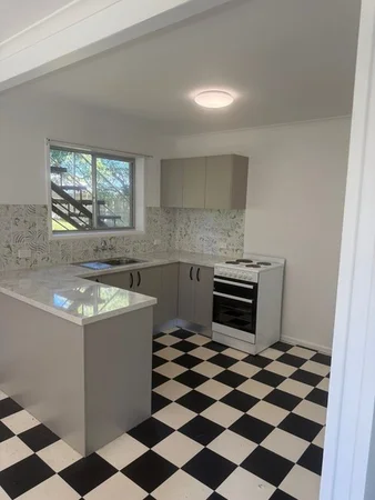 Additional image 2 of 1/276 Elizabeth Avenue, Clontarf QLD 4019