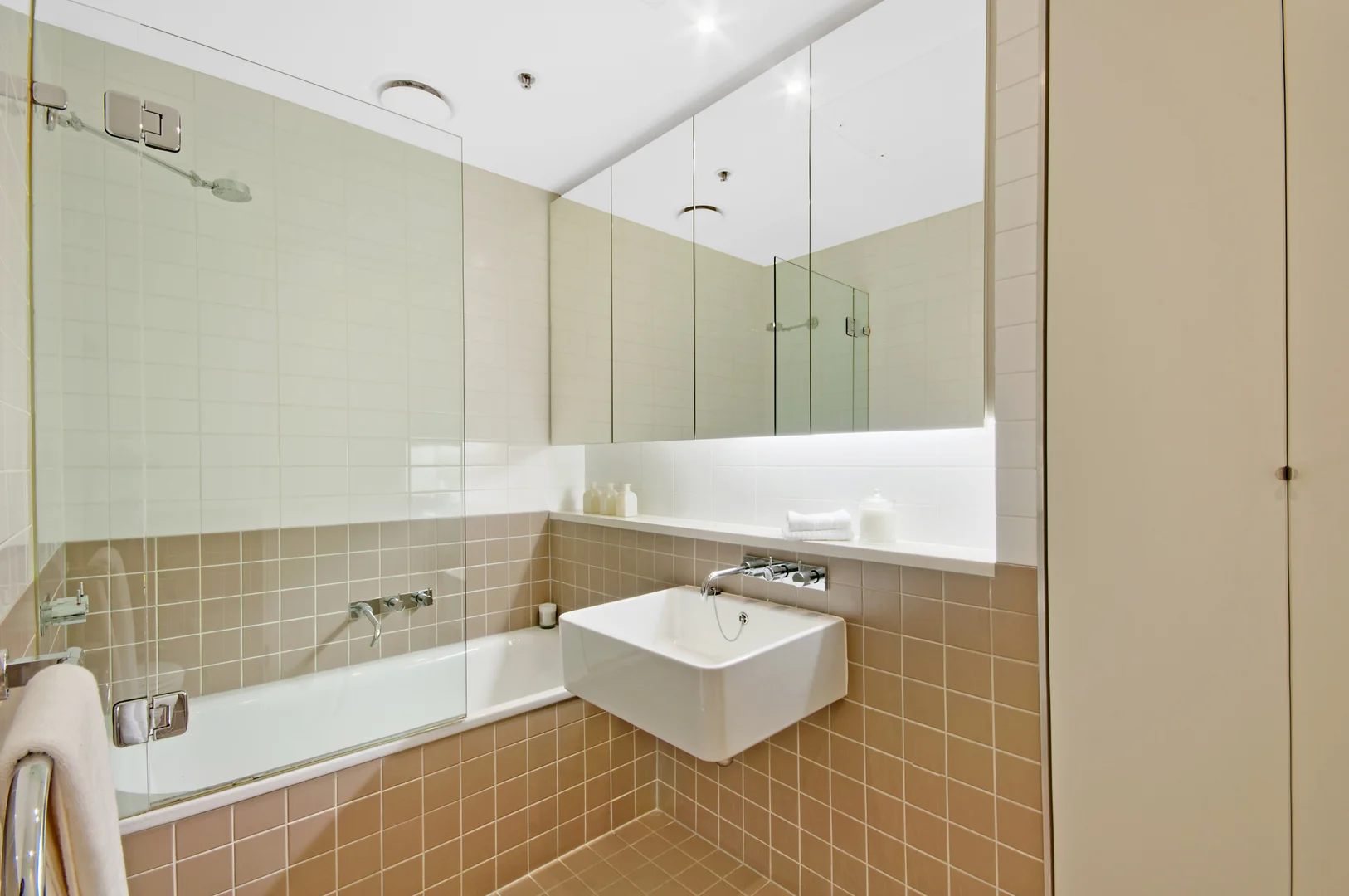 Additional image 5 of 706/8 Glen Street, Milsons Point NSW 2061