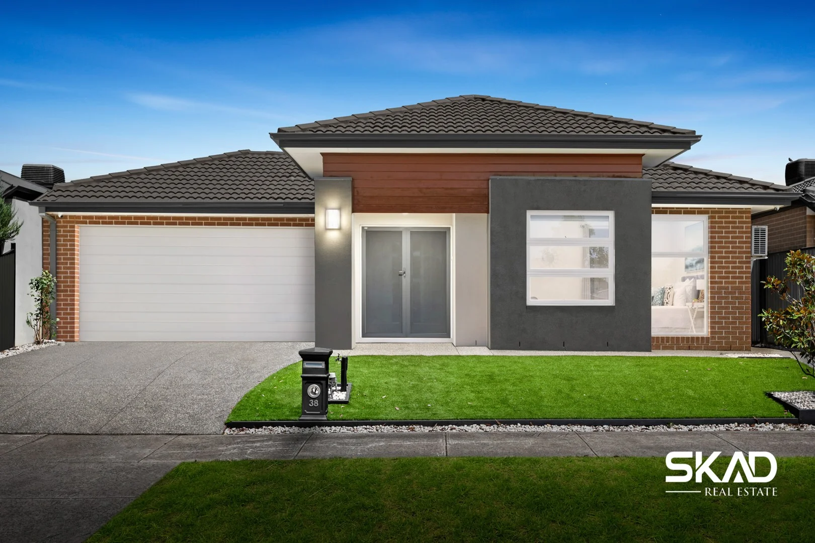 38 Valiant Crescent, Craigieburn VIC 3064