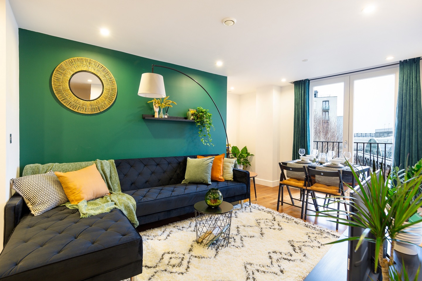 1 Bed Flat, The Hayes, CF10, N1 7GU