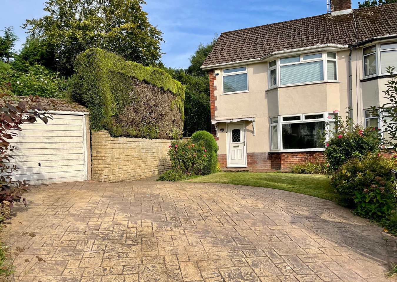 3 Bed Semi-Detached House, Leven Close, CF23, N1 7GU