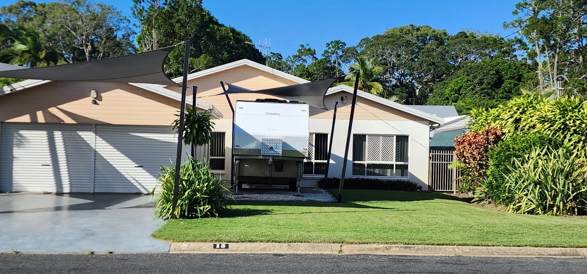 15 Desmond Drive, Toogoom QLD 4655
