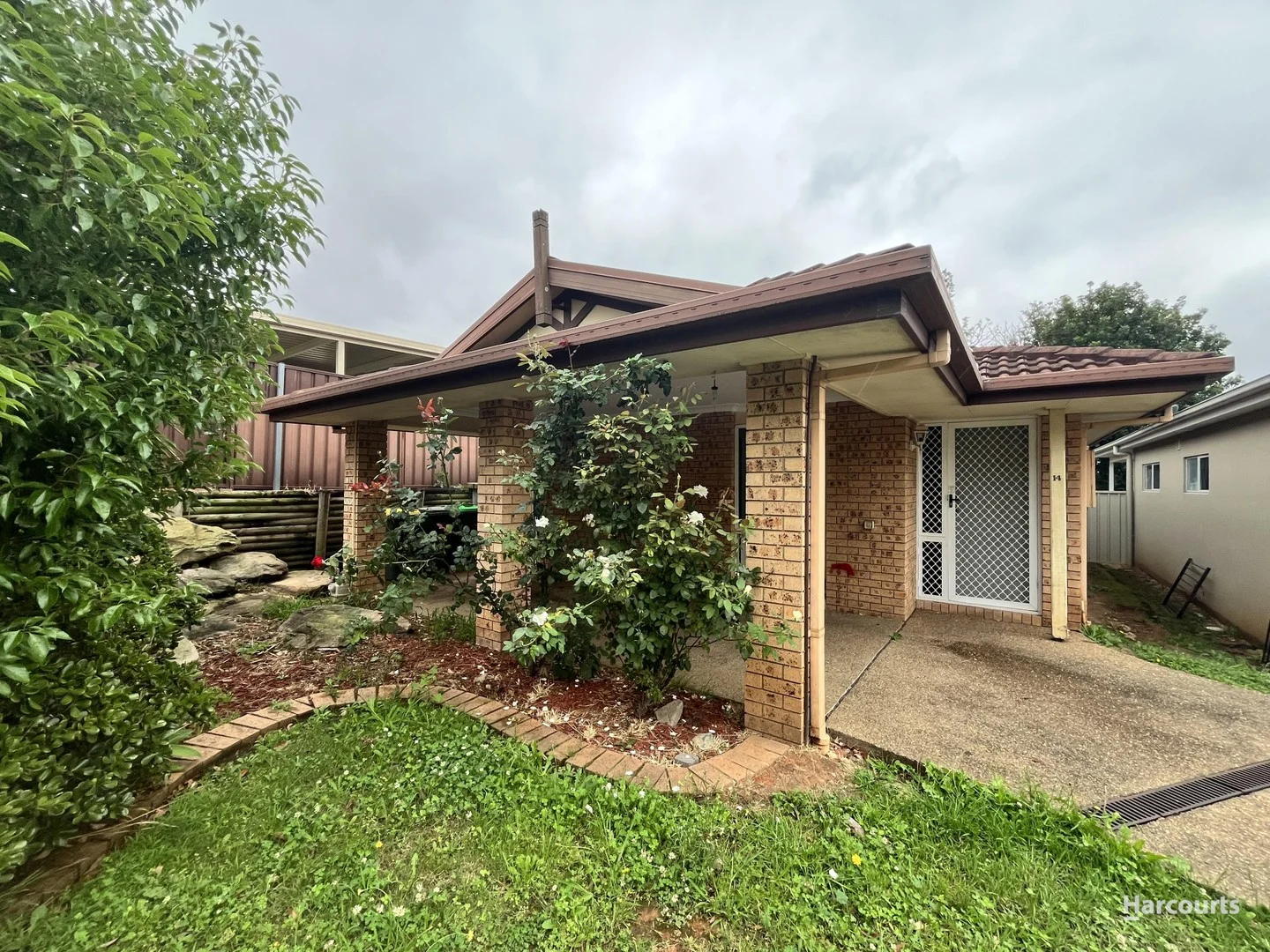 14 Chalcedony Street, Eagle Vale NSW 2558