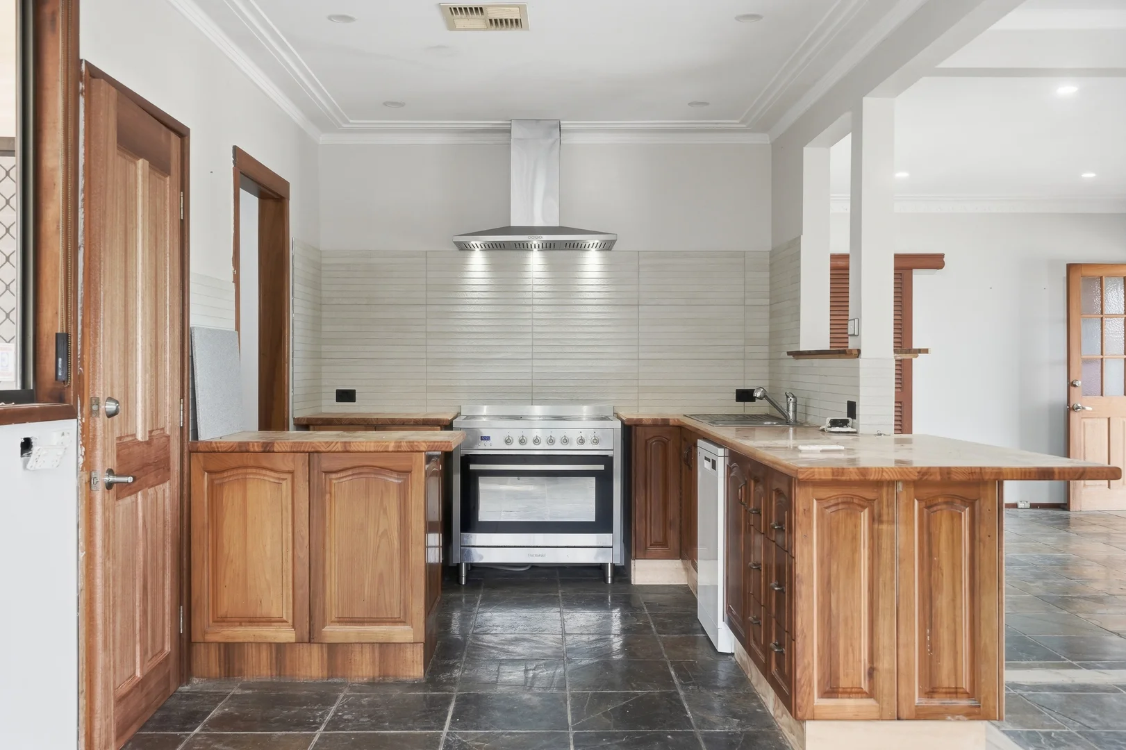 Additional image 4 of 31 James St, Tingira Heights NSW 2290