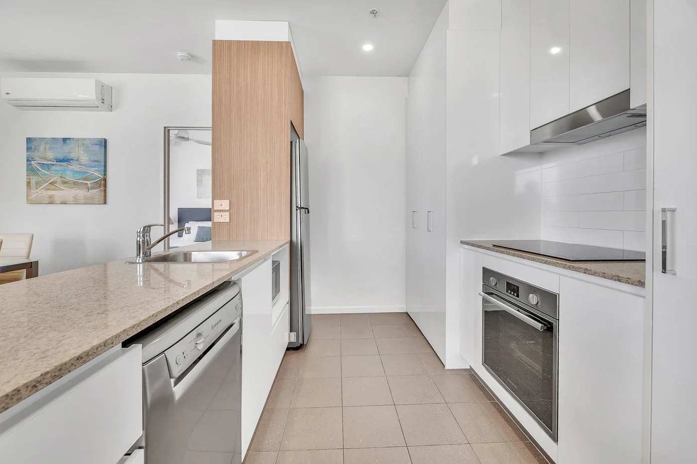 Additional image 4 of 112/2729 Gold Coast Highway, Broadbeach QLD 4218