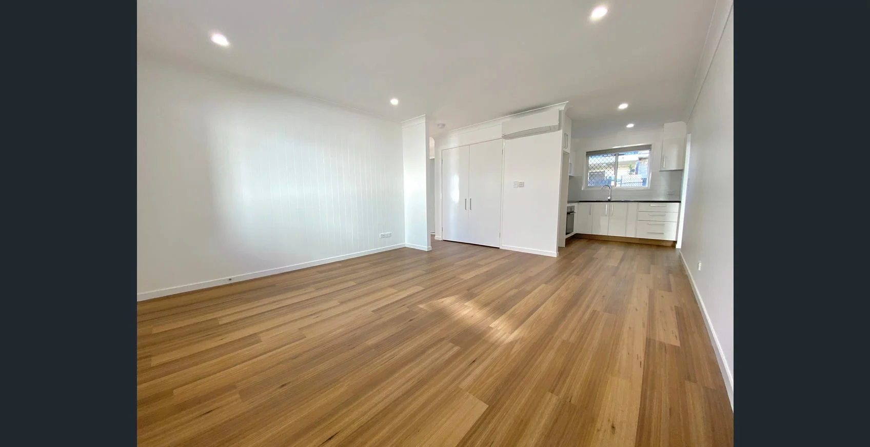 Additional image 3 of 1/7 Errol Avenue, Paradise Point QLD 4216