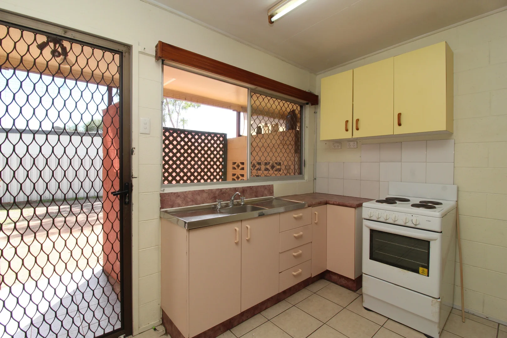 Additional image 4 of Unit 2/5 Kaeser Road, Mount Isa QLD 4825