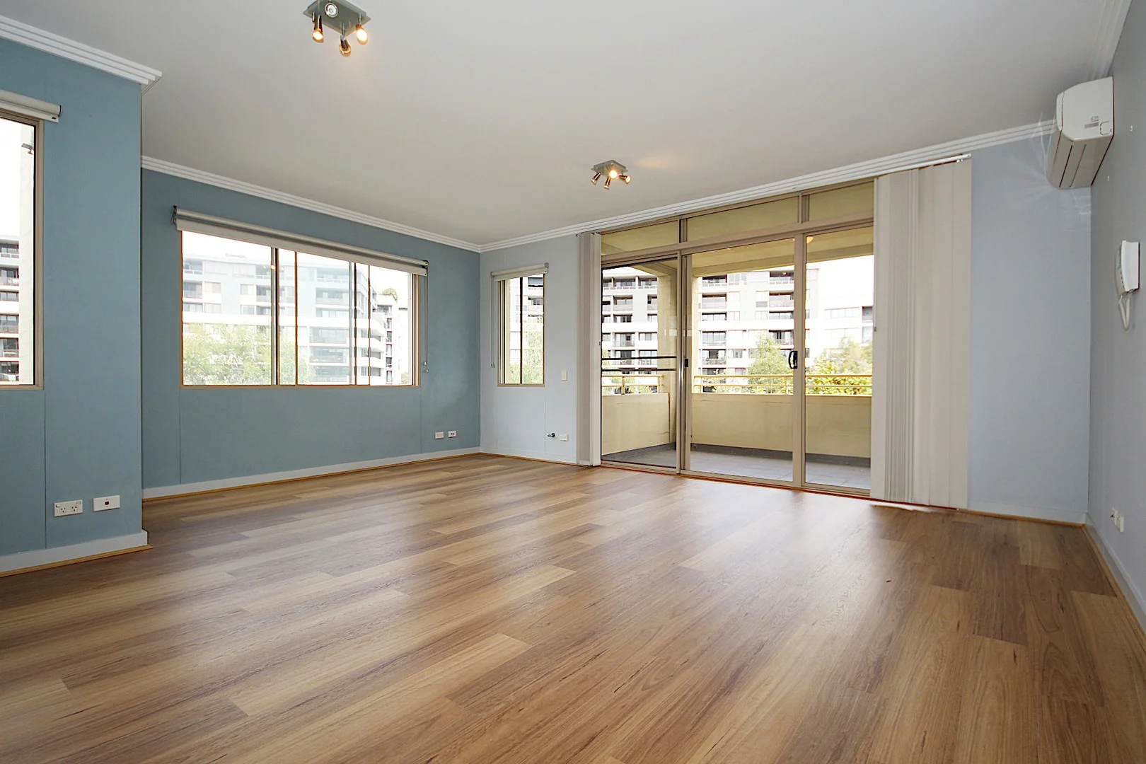 Unit 325/4 Stromboli Strait, Wentworth Point NSW 2127