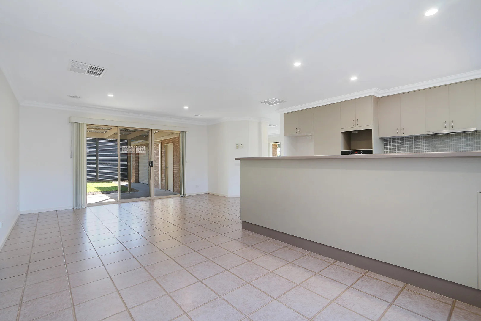 Additional image 4 of 33 Daysdale Way, Thurgoona NSW 2640