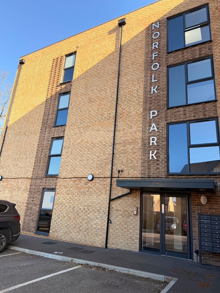 2 Bed Flat, Frank Wright Close, S2, N1 7GU photo 2