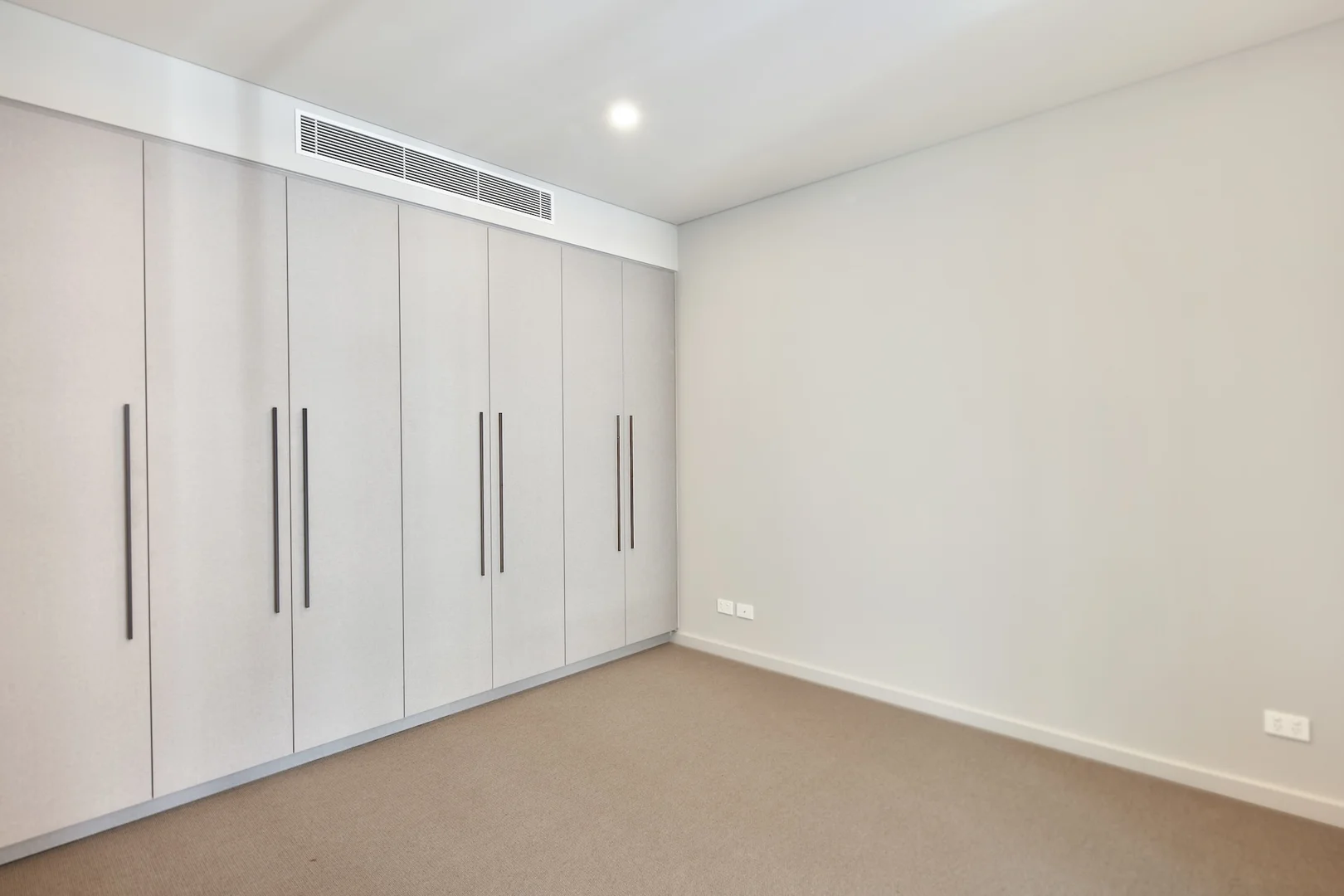 16 Middleton Ave, Castle Hill NSW 2154 photo 5