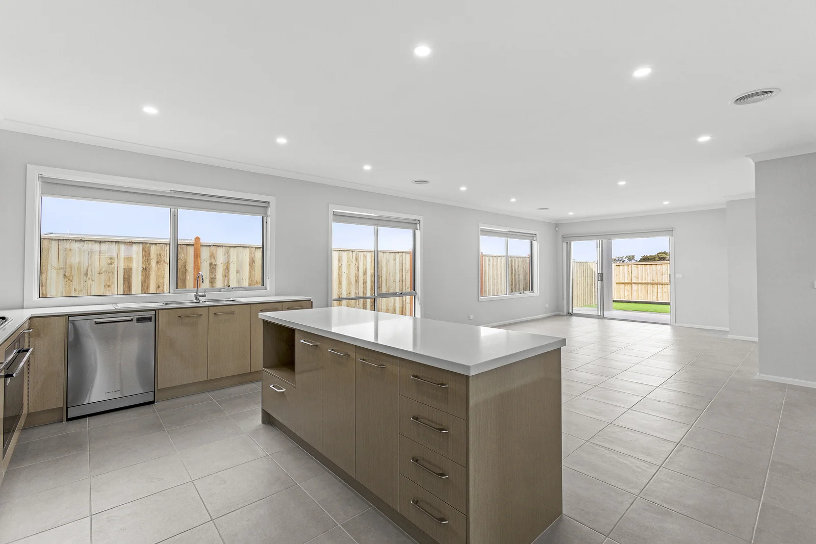 Additional image 2 of 50 Allansford Crescent, Armstrong Creek VIC 3217