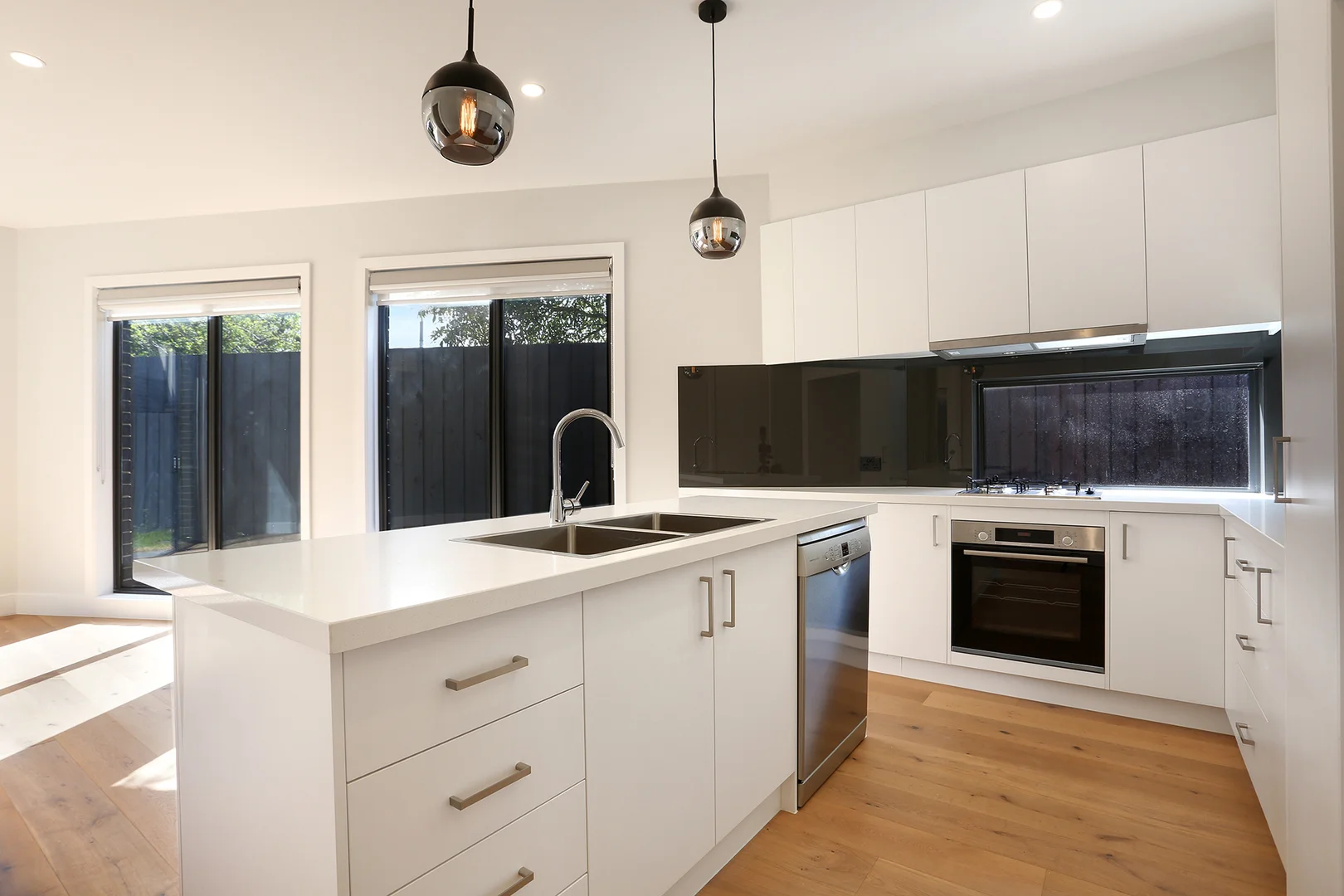 Additional image 3 of 4/12 Poplar Crescent, Bellfield VIC 3081