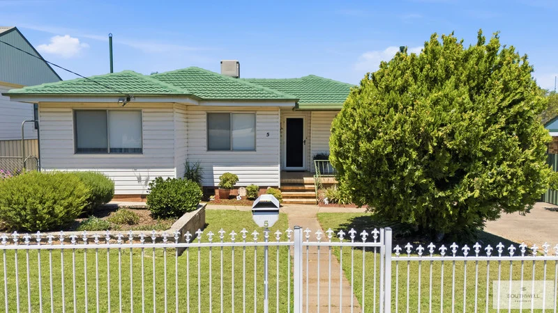 5 Manilla Road, Oxley Vale NSW 2340