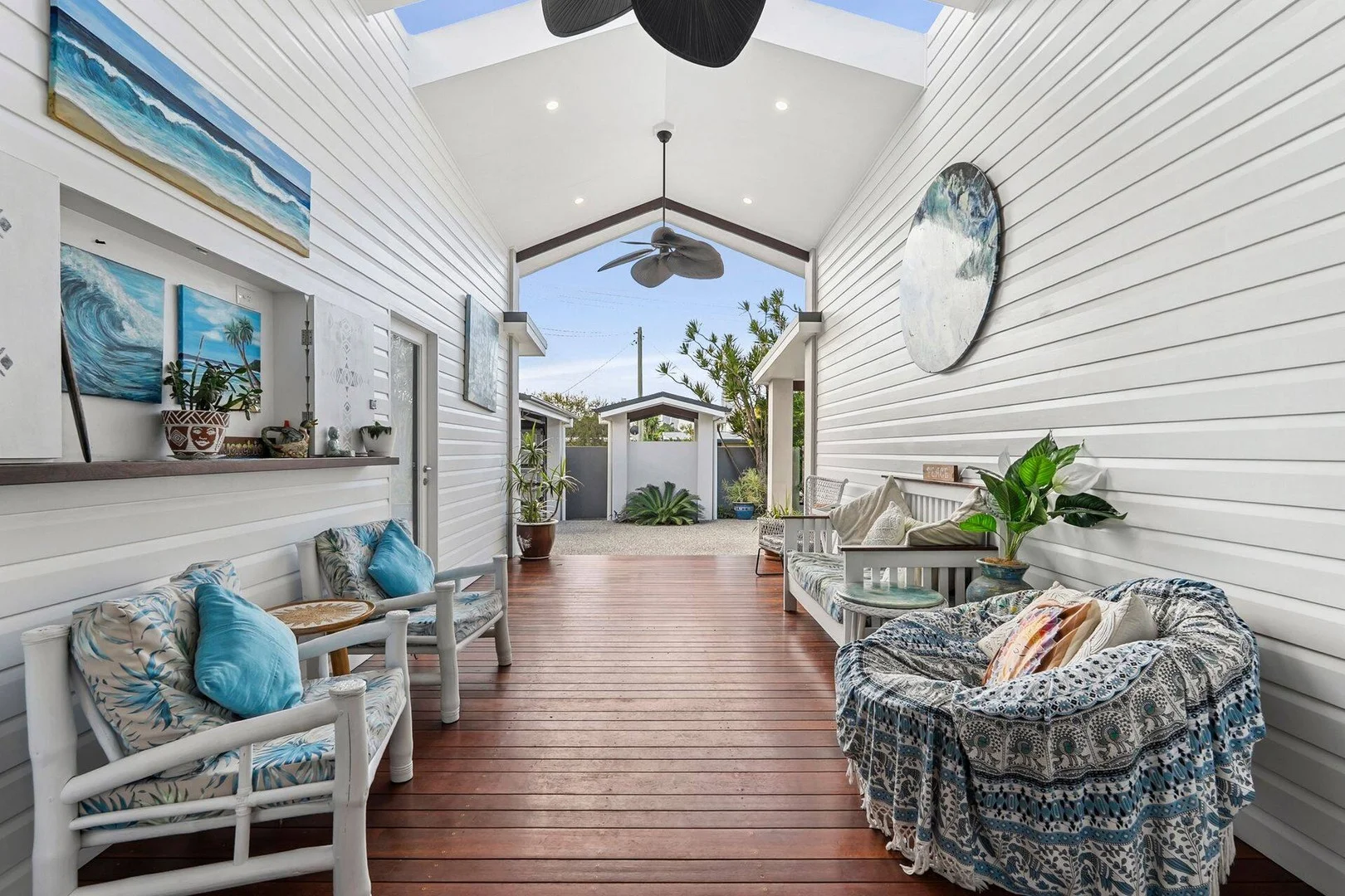7 Ilkinia Avenue, Broadbeach Waters QLD 4218