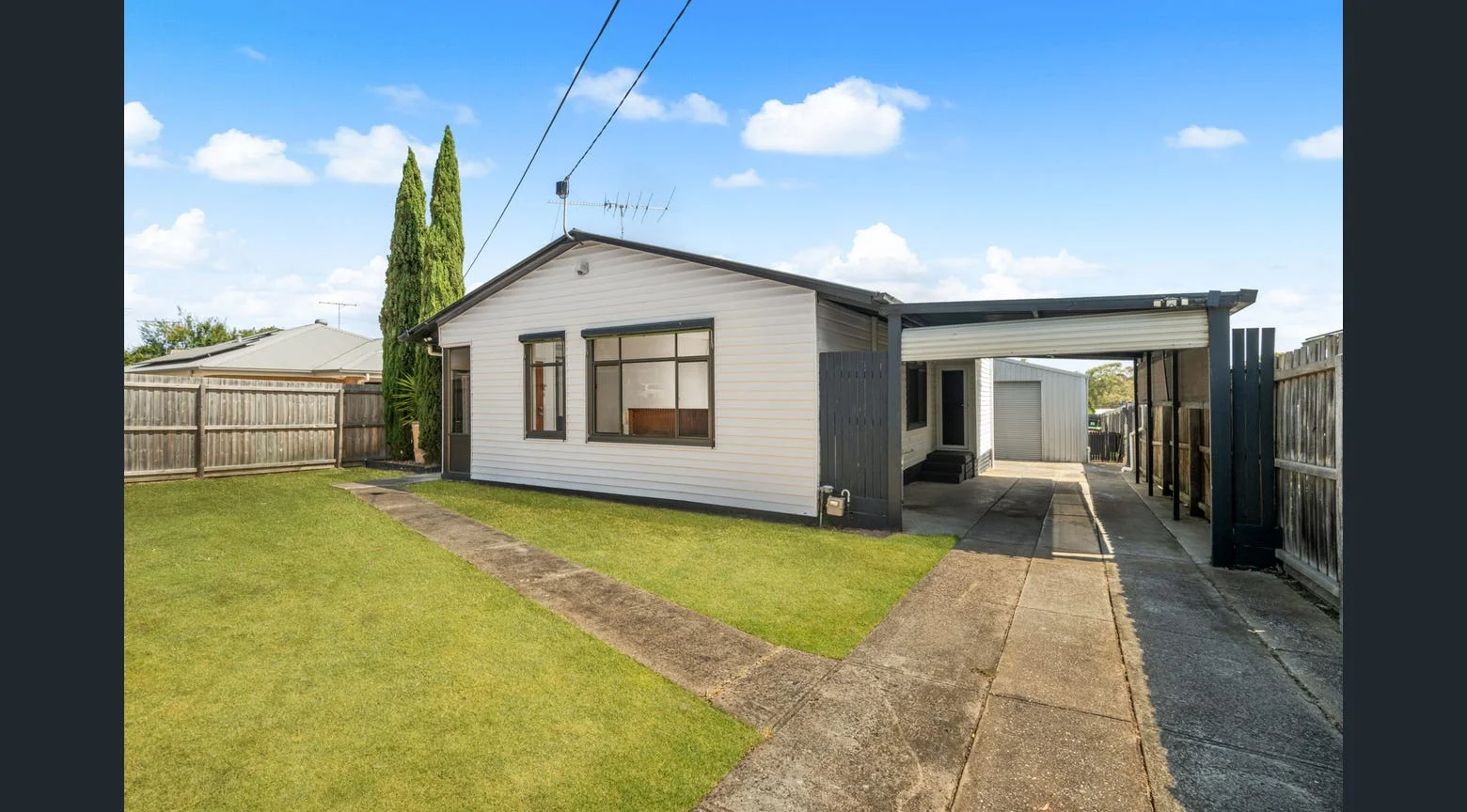 21 Waitara Grove, Norlane VIC 3214