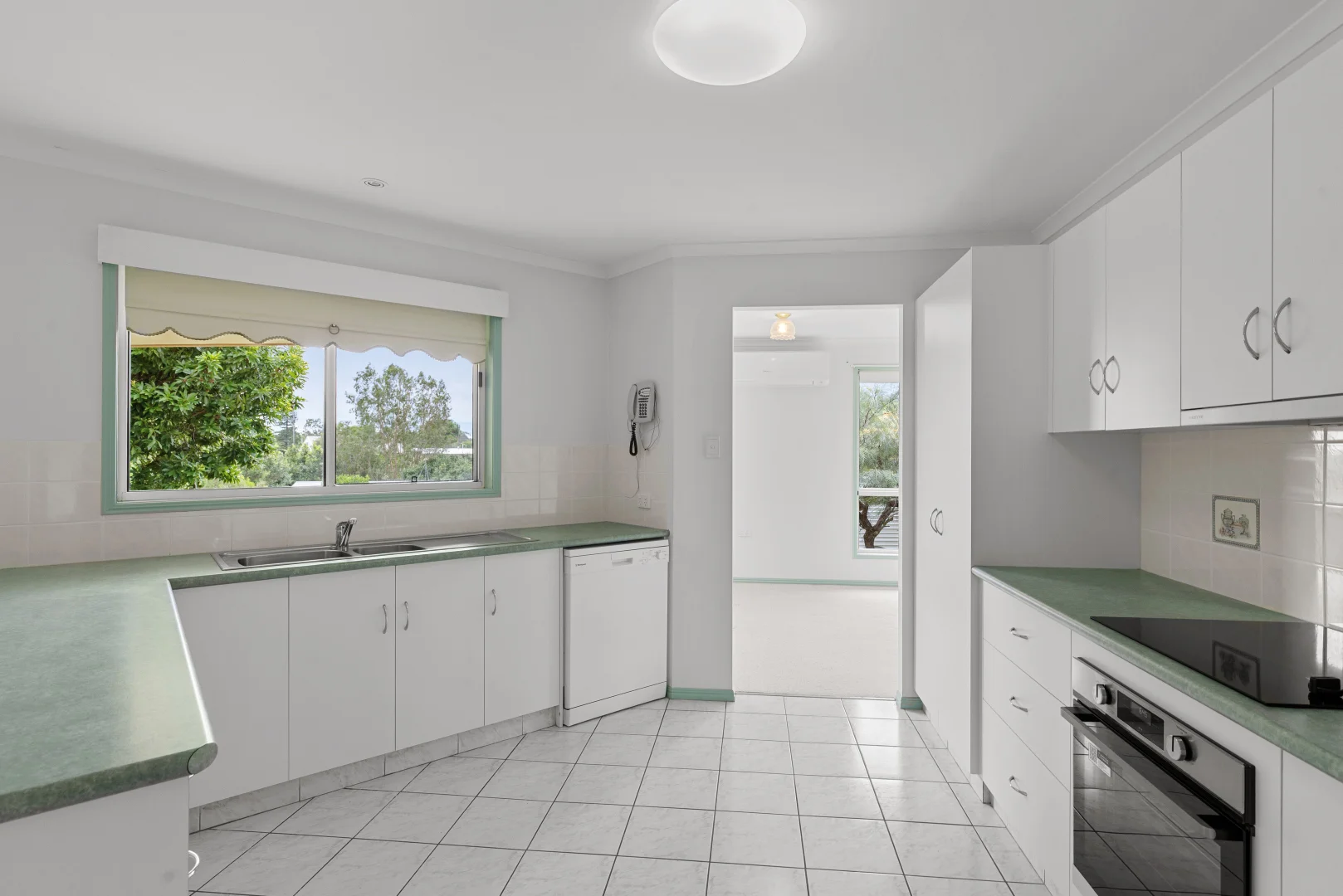 Additional image 4 of 6 Colonial Court, Southside QLD 4570