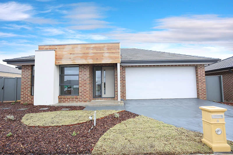 8 Bickley St, Harkness VIC 3337
