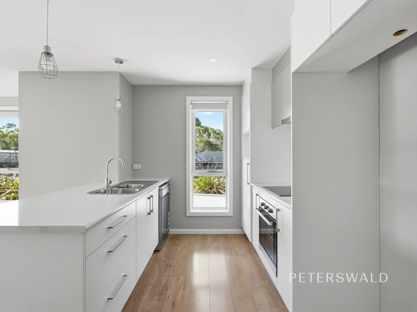 10 Jardinelle Rd, Rokeby TAS 7019
