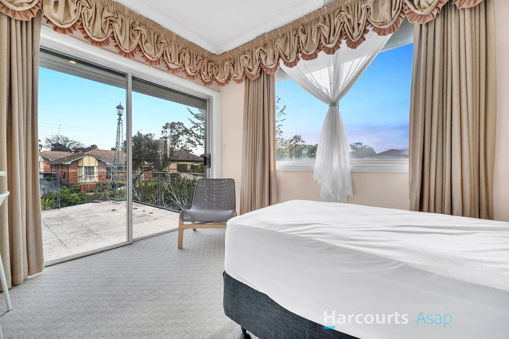17 Service Road, Blackburn VIC 3130