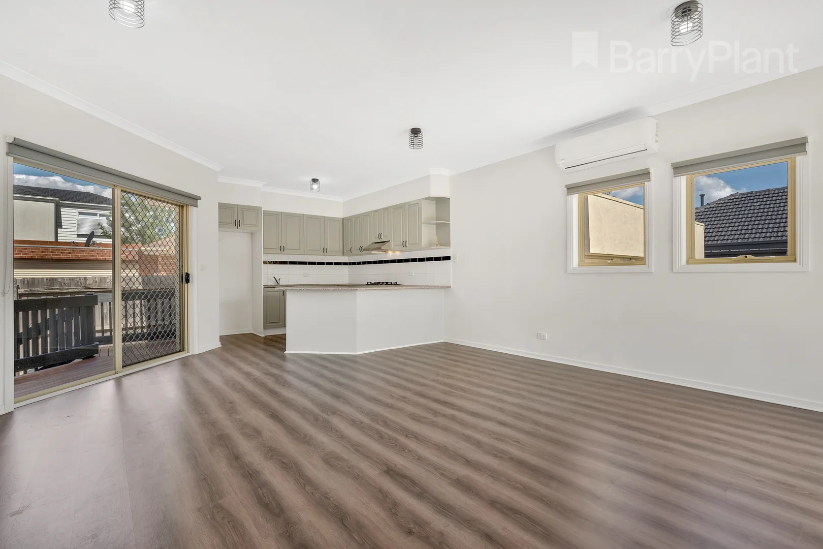 Additional image 2 of 2/132 St Vigeons Road, Reservoir VIC 3073