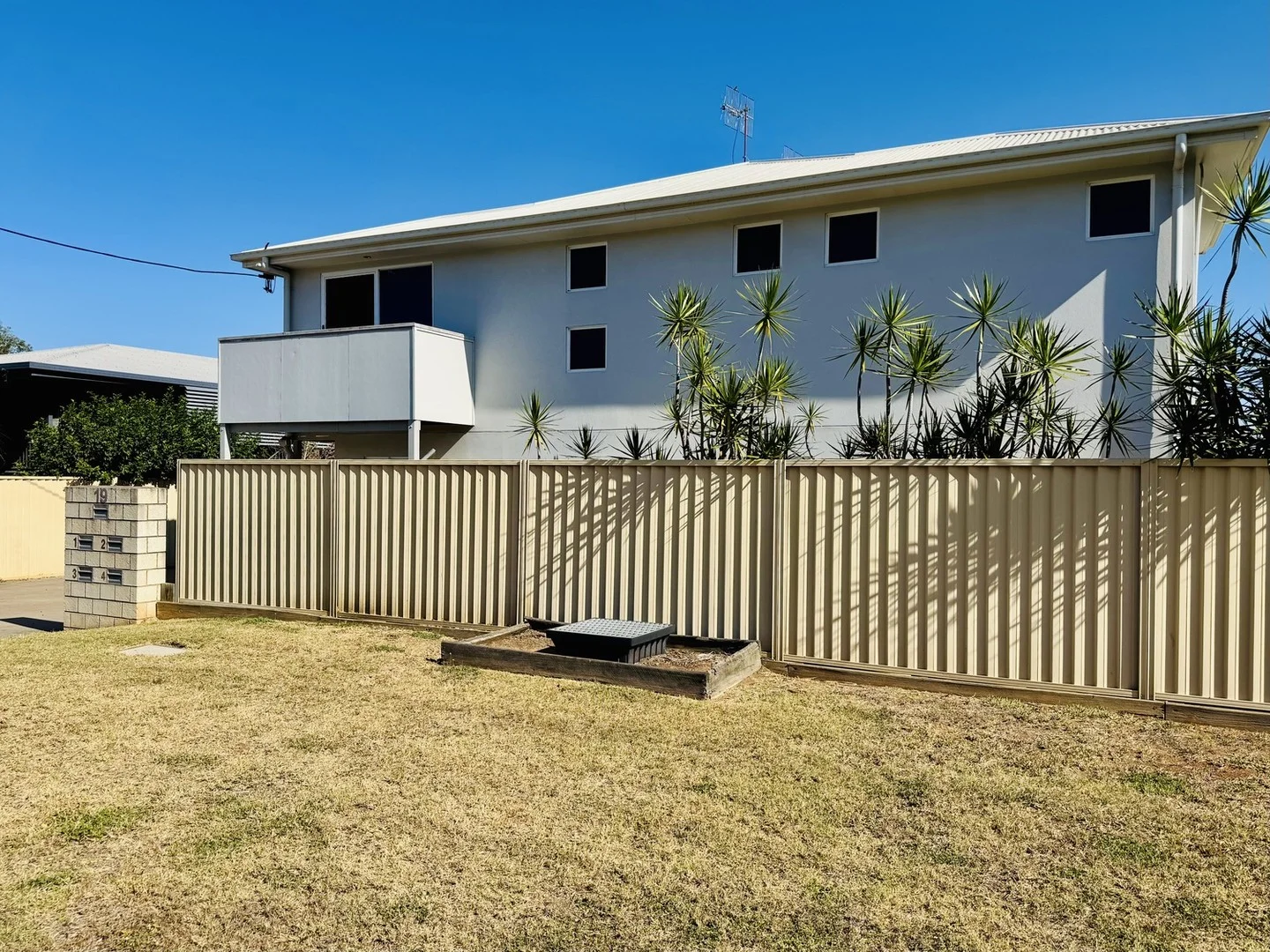 2/19 OXLEY Drive, Moranbah QLD 4744