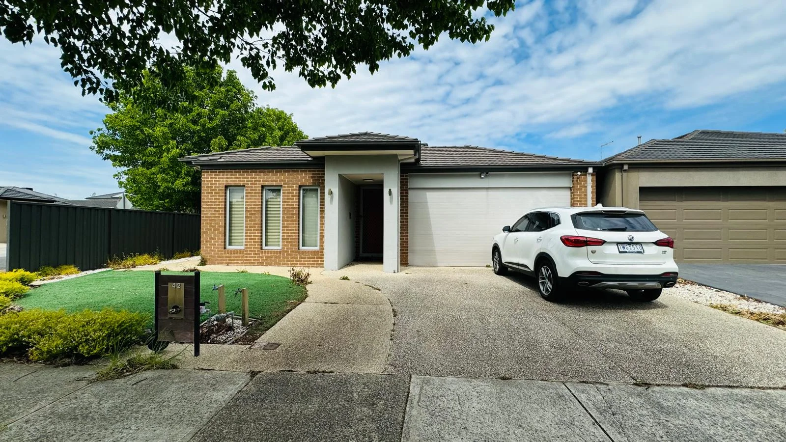 1/42 Pinebank Avenue, Cranbourne East VIC 3977