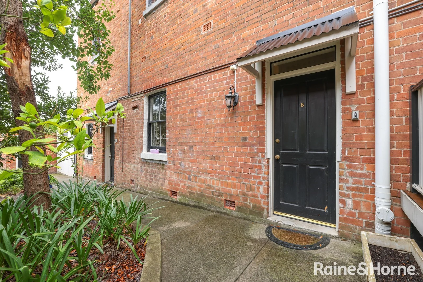 221B George Street, Bathurst NSW 2795