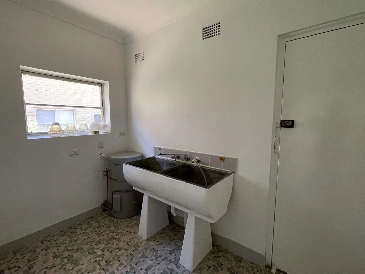 Additional image 10 of 1/196 Goonoo Goonoo Road, Tamworth NSW 2340