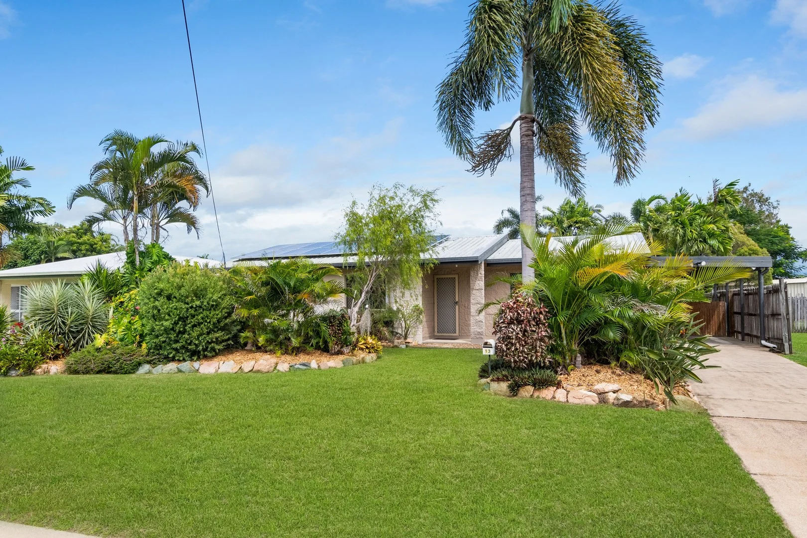 13 Hamish Avenue, Rasmussen QLD 4815