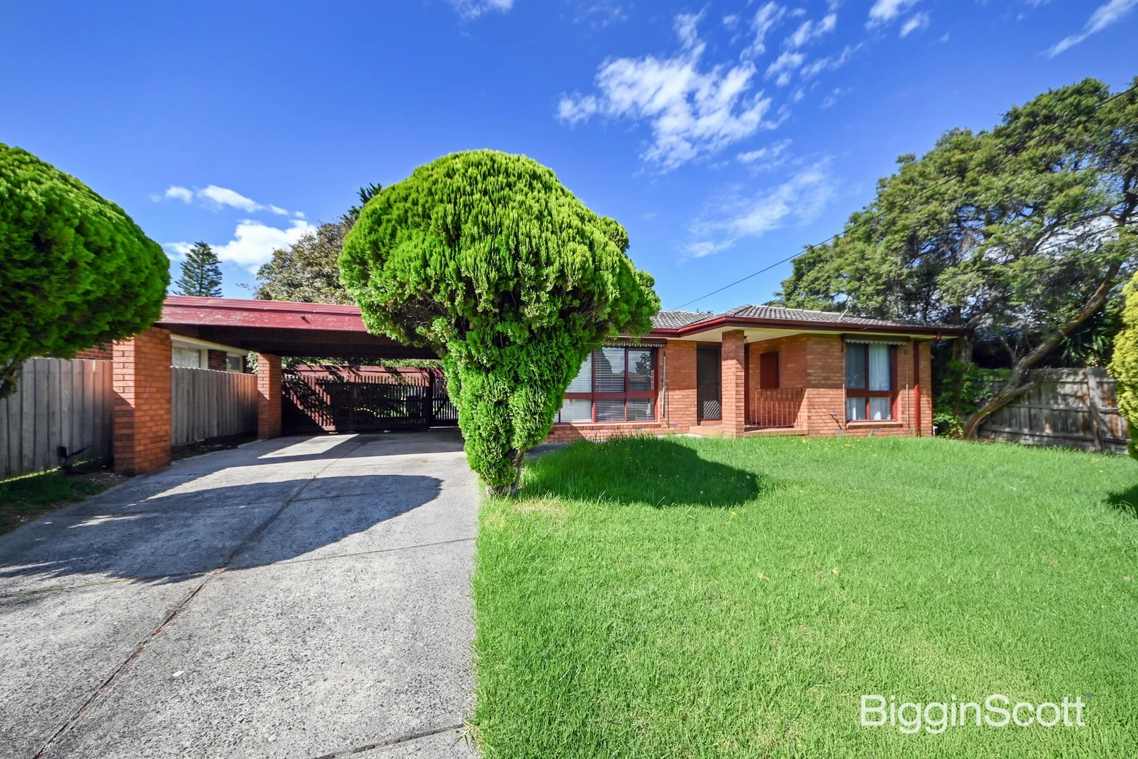 94 Cootamundra Drive, Wheelers Hill VIC 3150