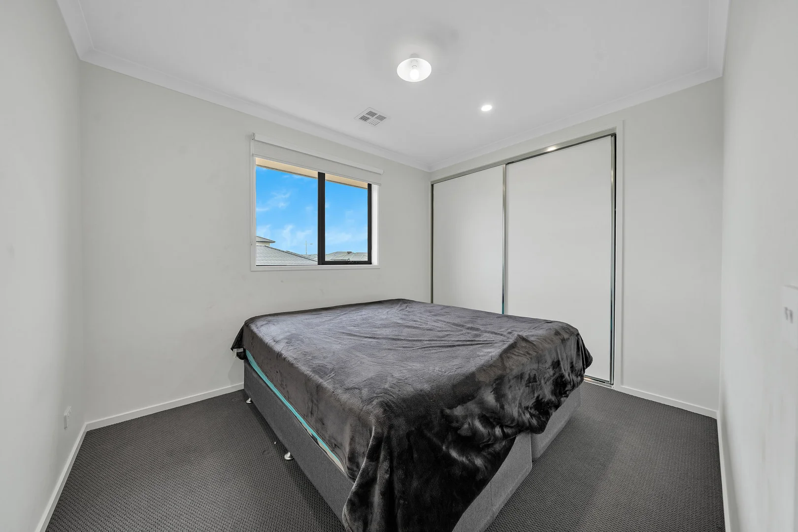 Additional image 19 of 47 Winfred Dr, Mambourin VIC 3024