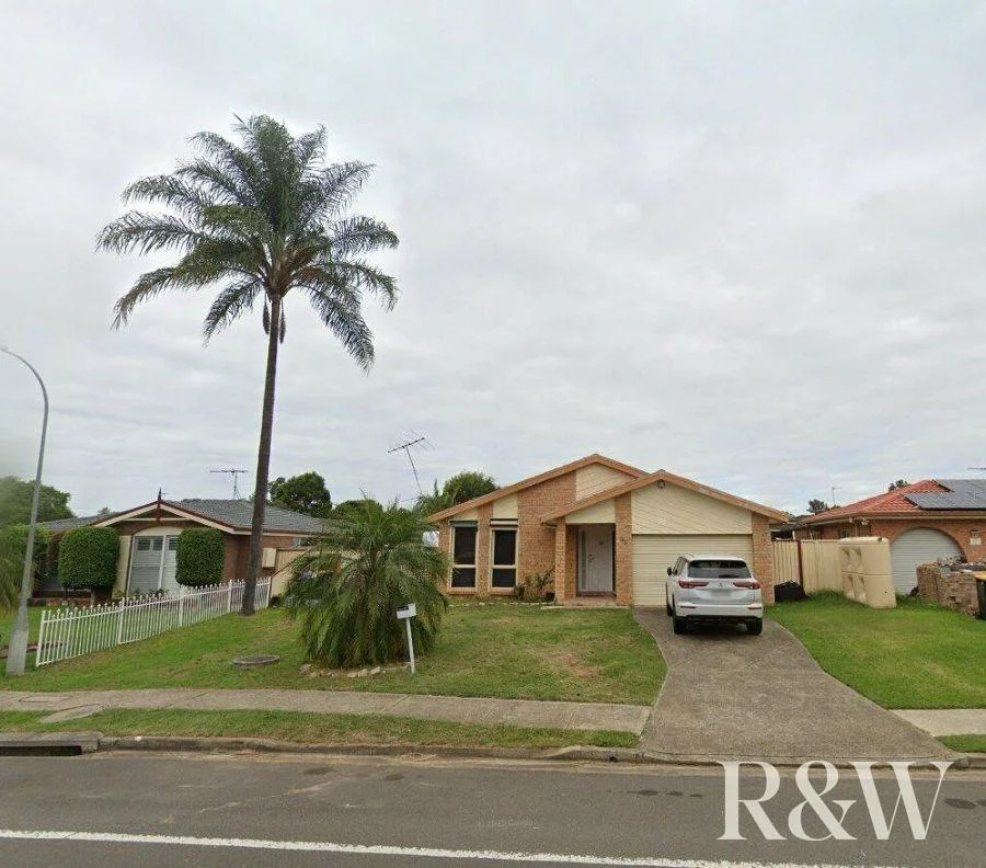 99 Explorers Way, St Clair NSW 2759