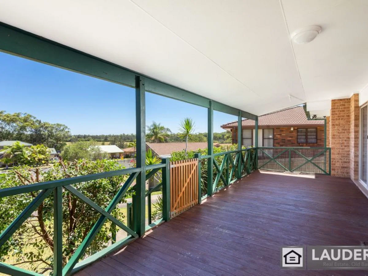 6 Tern Close, Old Bar NSW 2430