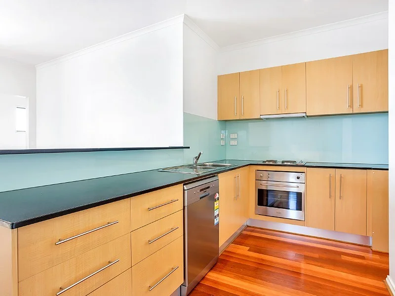 Additional image 3 of 2/106 Union Road, Ascot Vale VIC 3032