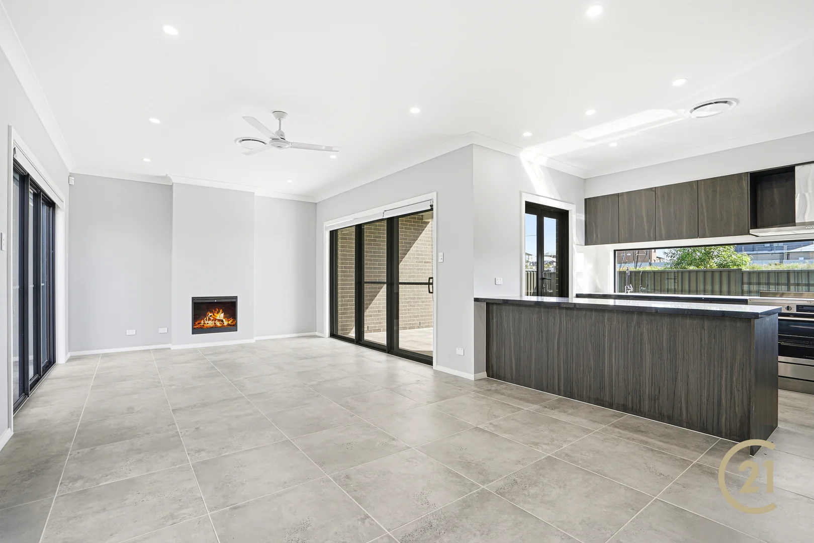 4 Chesterman Loop, Oran Park NSW 2570 photo 2