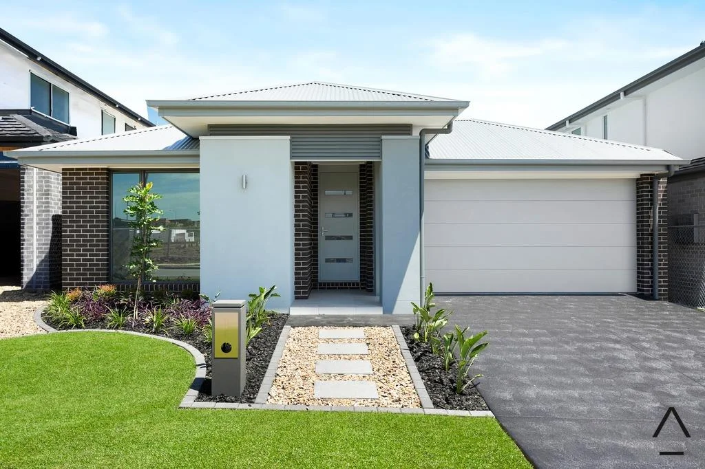 11 Lehany Cct, Oran Park NSW 2570