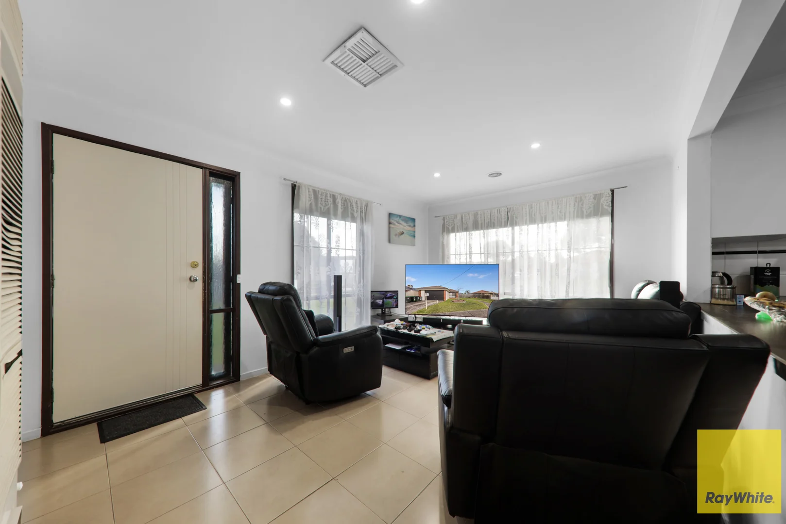 Additional image 3 of 77 Banbury Crescent, Craigieburn VIC 3064