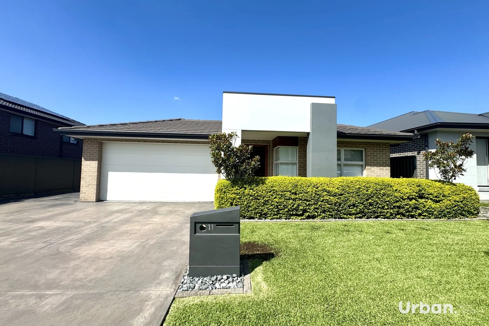 11 Stratton Road, Oran Park NSW 2570